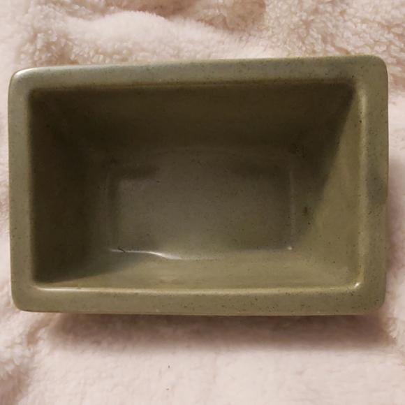 Vintage Haeger Speckled Olive Green Planter, #3991 - Picture 5 of 11